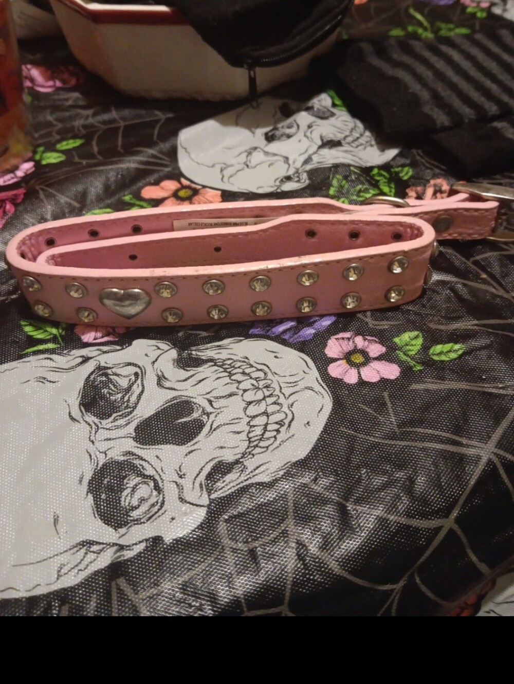 Pink studded dog collar with heart emblem (L)